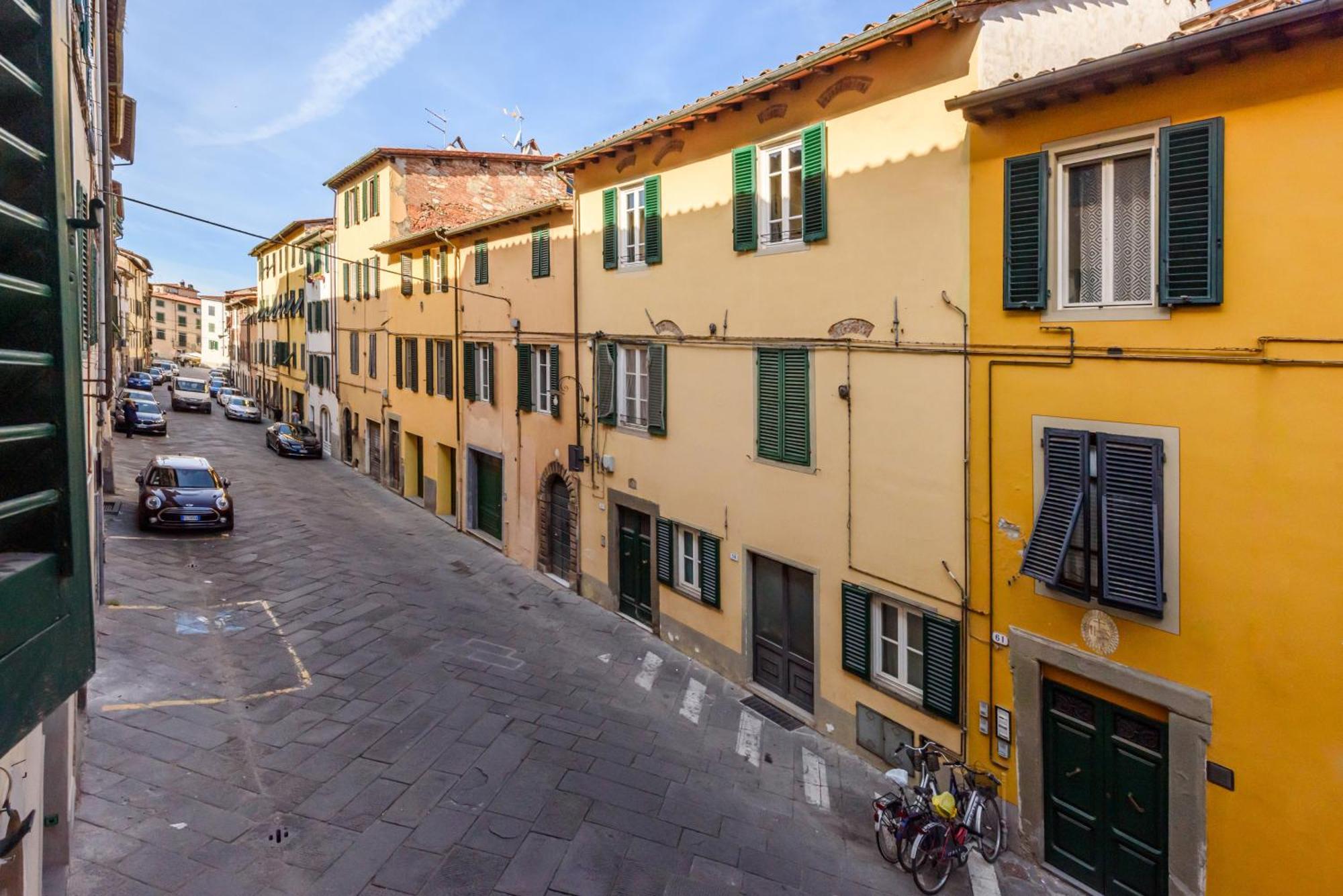 Heart Of Lucca Style Whitin The Walls 외부 사진